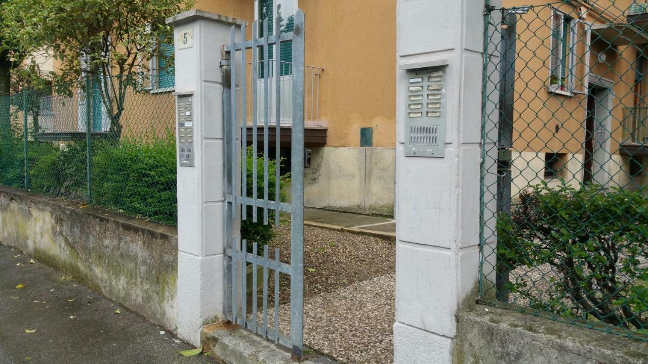 Aduepassidallafiera Bologna Exterior photo